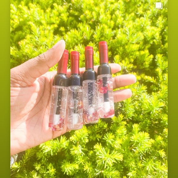 Lip gloss - Picture 4 of 10